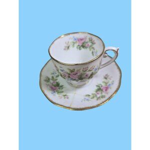 VTG Roslyn Fine Bone China Moss Rose Tea Cup & Saucer Made in England